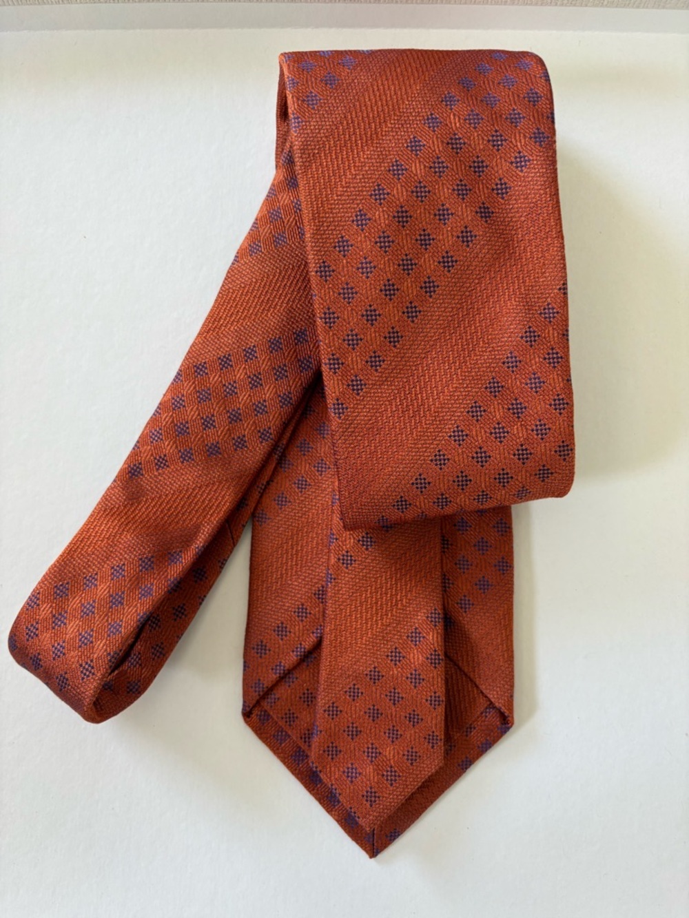 David Donahue Terra Cotta Silk Tie with Purple/ Navy Micro-Dot Pattern - Picture 4 of 6